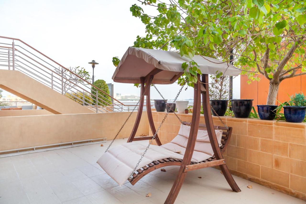 Maison Privee - Bright Apt With Maid & Beach Access On The Palm * Dubai