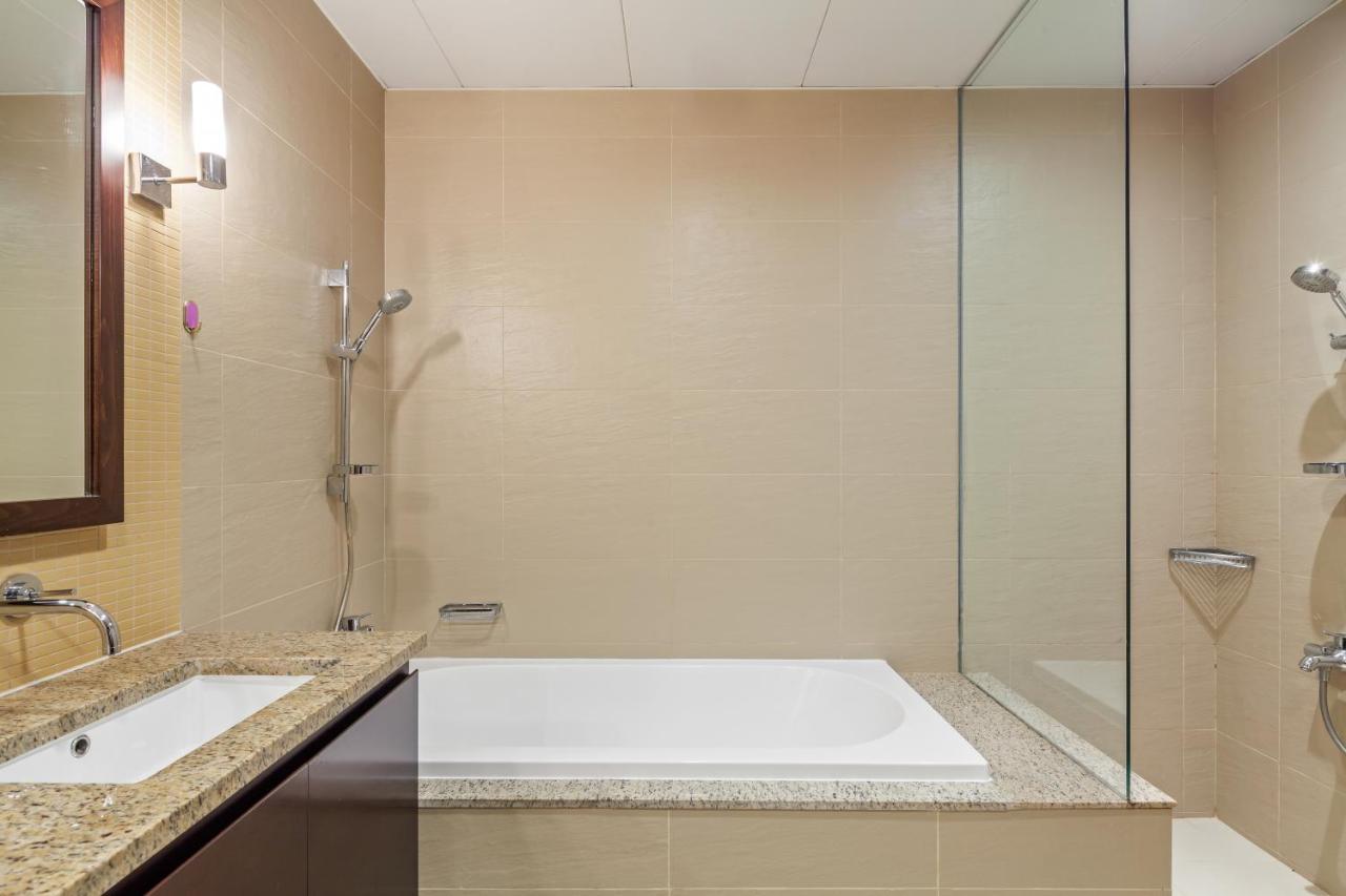 Apartment Maison Privee - Bright Apt With Maid & Beach Access On The Palm Dubai